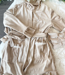Beige luxury dressing gown with Lace detail