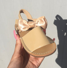 Beige  bow sandle