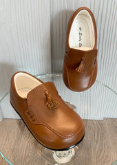 Brown leather shoes with tassel
